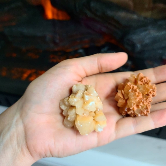 Unique Citrine carving crystals 🔮 - Picture 3 of 3